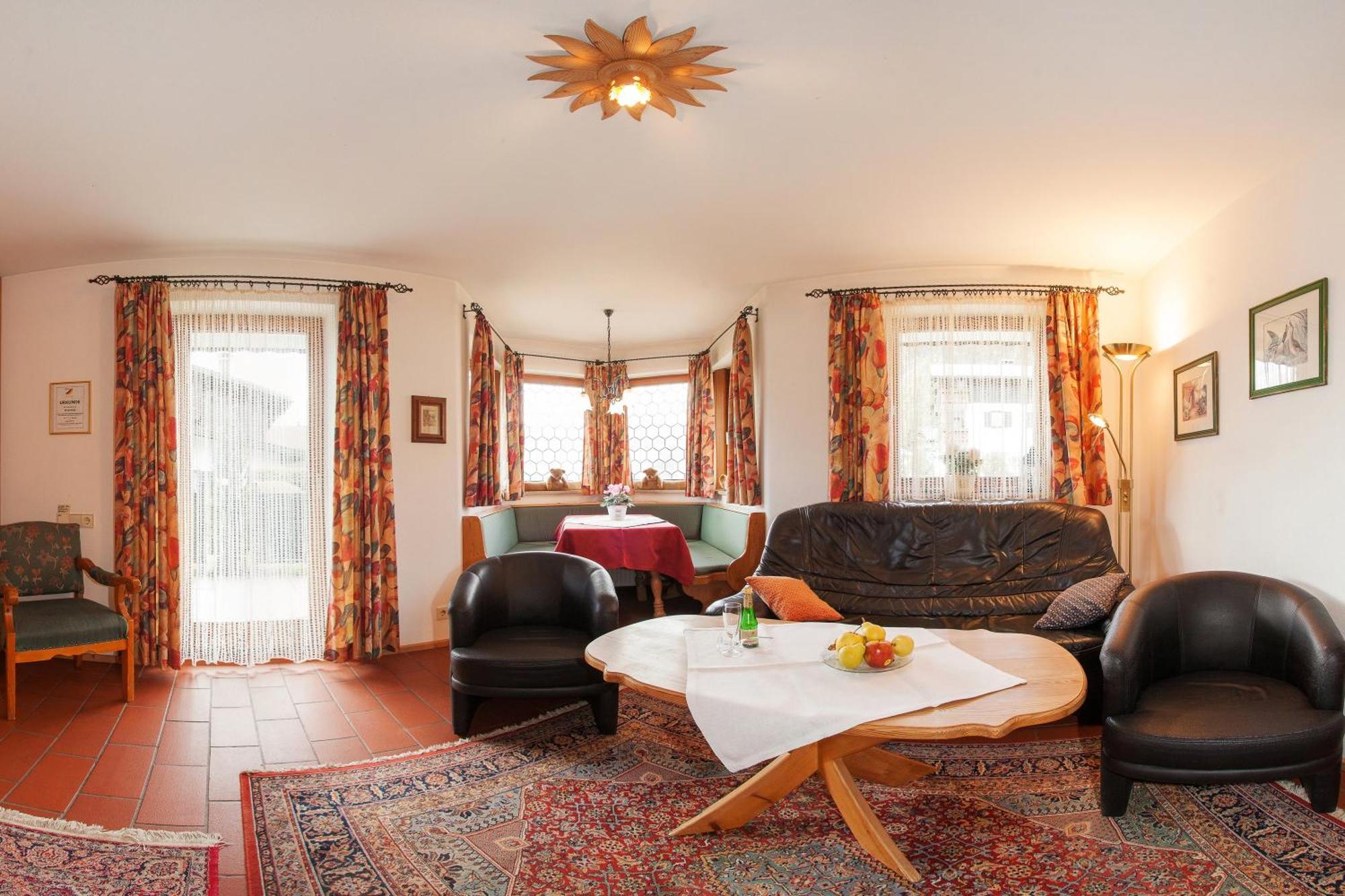 Fruehlingshof Apartment Reit im Winkl Luaran gambar